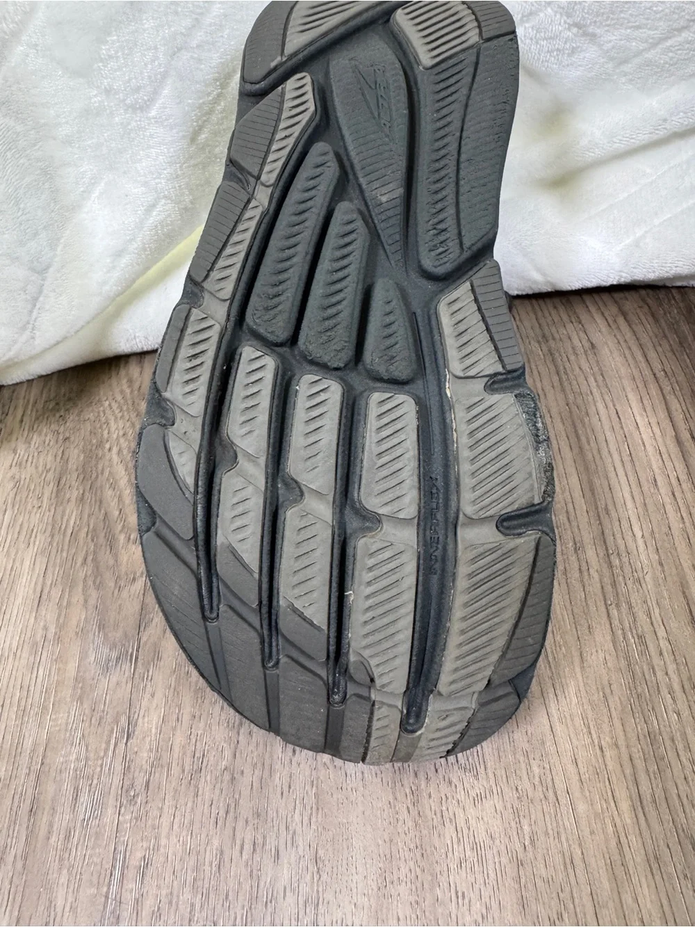 Altra Women's Black Olympus Road Running Shoes - Size 8.5